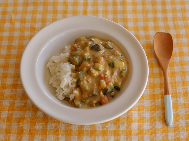 夏野菜のミルクカレー＜1歳〜3歳のステップごはん＞