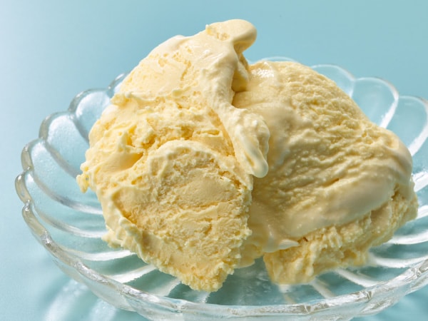塩と氷でアイスクリームができる!? 冷凍庫を使わずにアイスクリームを作ろう！