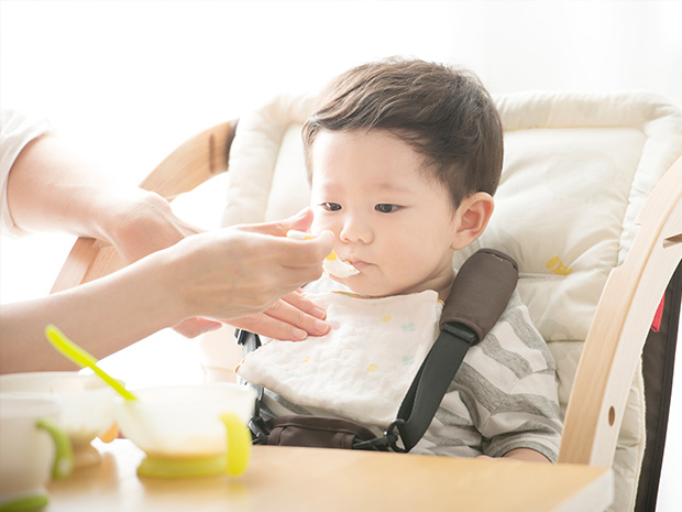 離乳食は食べたいだけ食べさせていい？