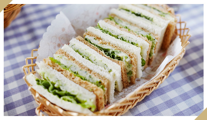 ブロッコリーとじゃがいものマッシュサラダサンド（4人分）