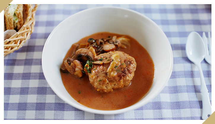 デミグラス風煮込みハンバーグ（4人分）