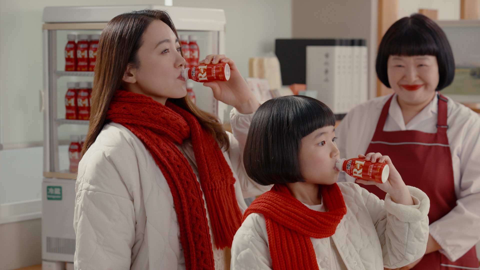 写真：「待合室」篇 15秒 のサムネイル