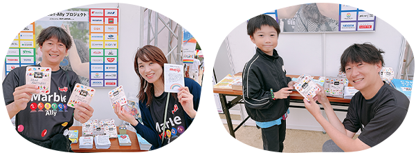 写真：関西レインボーフェスタ！の「LGBT-Allyプロジェクト」ブースでの配布