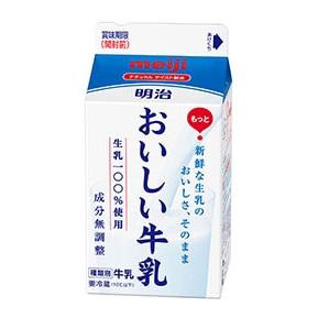 写真：明治おいしい牛乳500mlの商品パッケージ