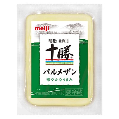 写真：「明治北海道十勝パルメザンチーズ」の商品パッケージ