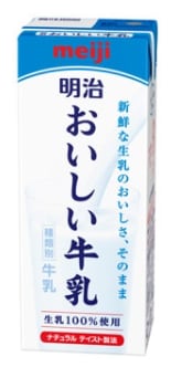 写真：「明治おいしい牛乳」の商品パッケージ