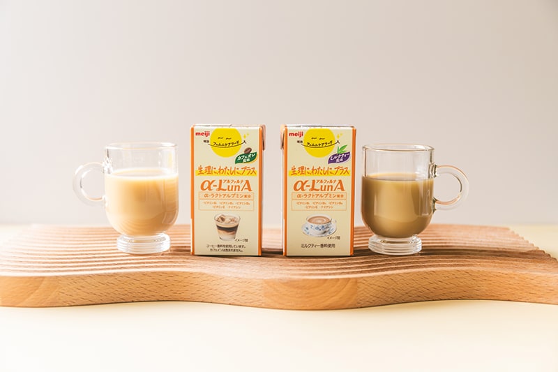 画像：「明治 フェムニケアフード α-LunAドリンク カフェオレ風味・ミルクティー風味（各125ml）」の商品パッケージ