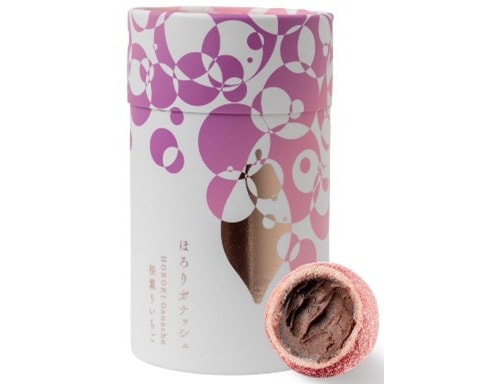 画像：「明治 ザ・カカオ 琥珀ガナッシュ＜桜薫りいちご＞」の商品パッケージ