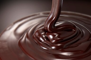 準チョコレートとチョコレートの違いは？定義や味の違い、作られる理由を解説