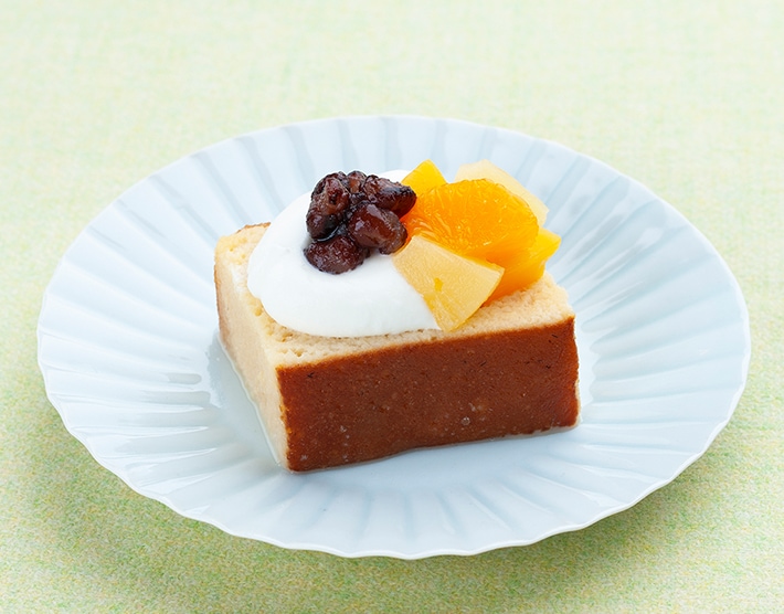 しっとりカステラ クリーム&フルーツ添え