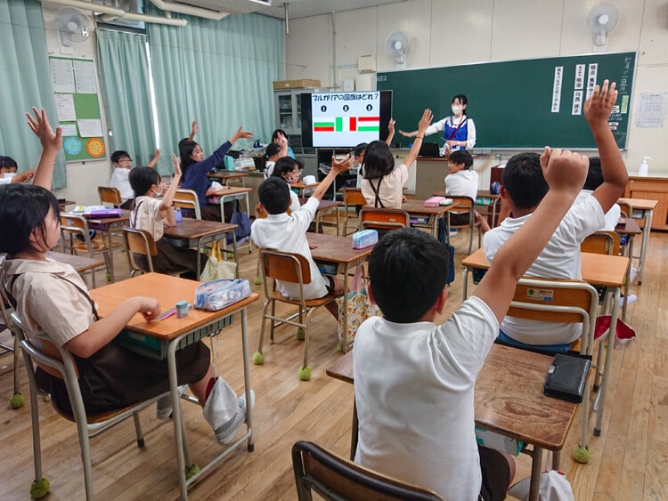 大阪市立中津小学校 出前授業 写真1