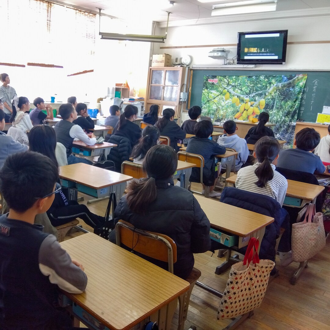 武雄市立朝日小学校 出前授業