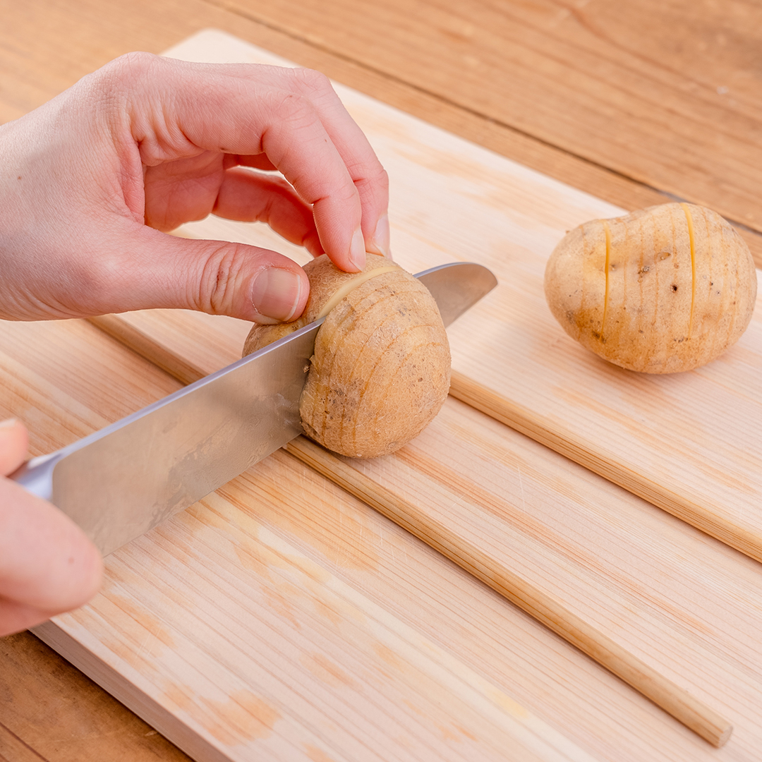 皮まで丸ごと！ハッセルバックポテト 作り方1 画像284