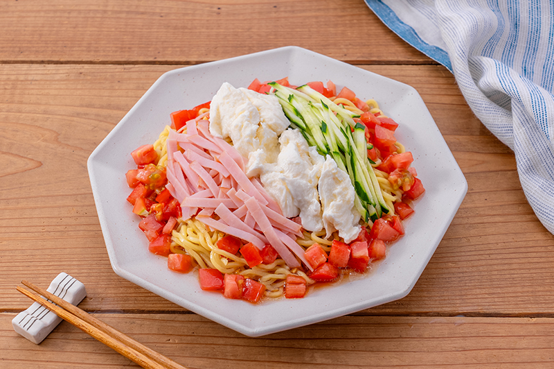 生モッツァレラのトマト冷やし中華