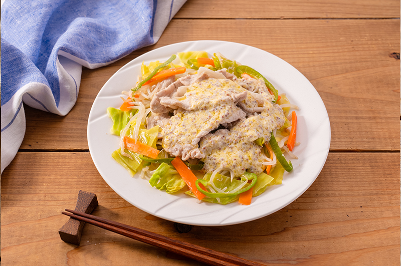 豚しゃぶ肉とカット野菜のレンジ蒸し