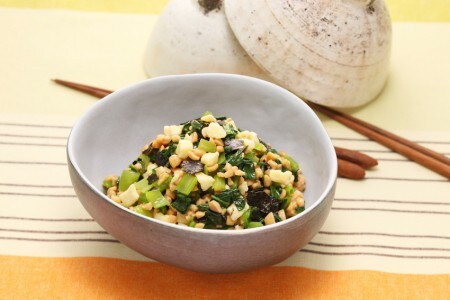 レシピ チーズと青菜の納豆和え 明治の食育 おすすめレシピ 明治の食育 株式会社 明治 Meiji Co Ltd