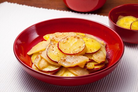 さつまいもとりんごの重ね煮 明治の食育 おすすめレシピ 明治の食育 株式会社 明治 Meiji Co Ltd