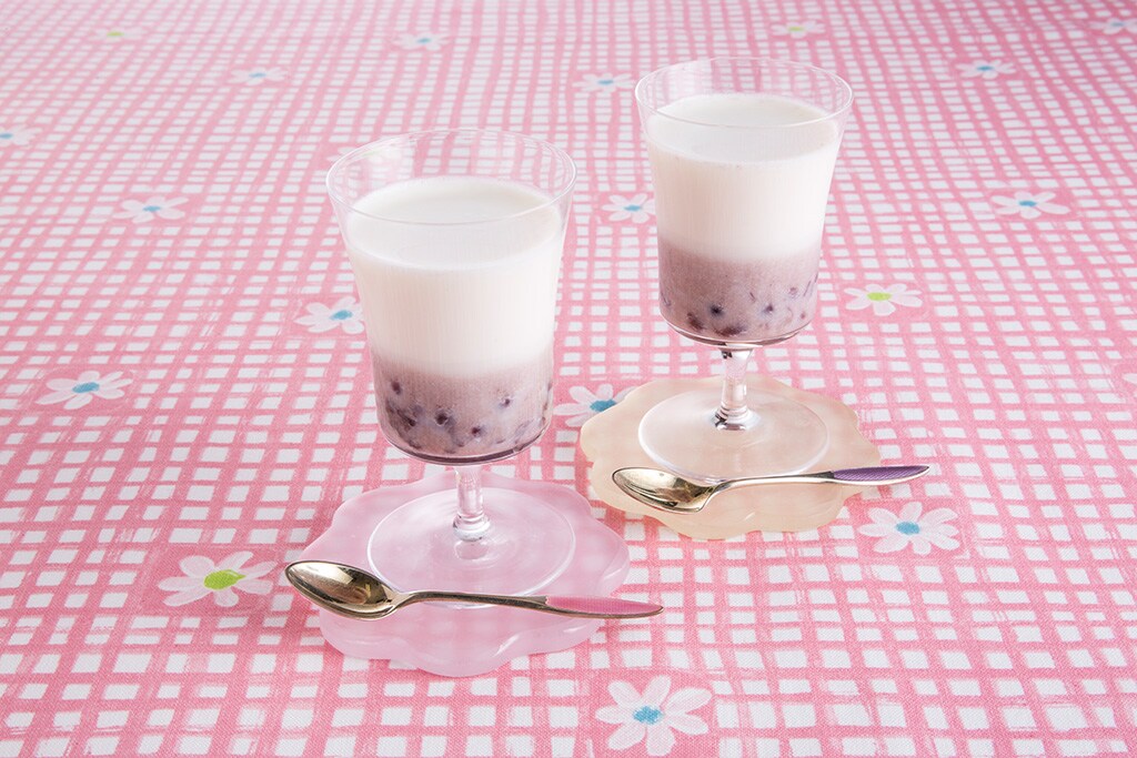 あずきとミルクの2層ゼリー 明治の食育 おすすめレシピ 明治の食育 株式会社 明治 Meiji Co Ltd あずきとミルクの2層ゼリー 明治の食育 おすすめレシピ 明治の食育 株式会社 明治 Meiji Co Ltd