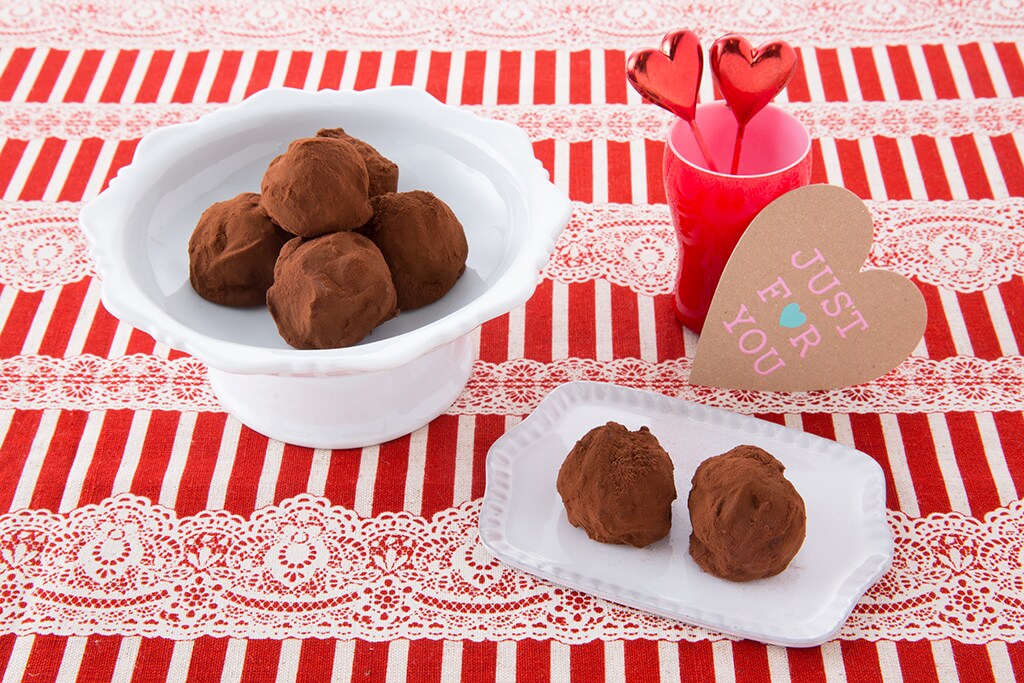 作り方 トリュフ の チョコレートトリュフのレシピ（作り方）が17種類。初心者からプロ級まで。バレンタインのプレゼントはクーベルチュールで手作り♪