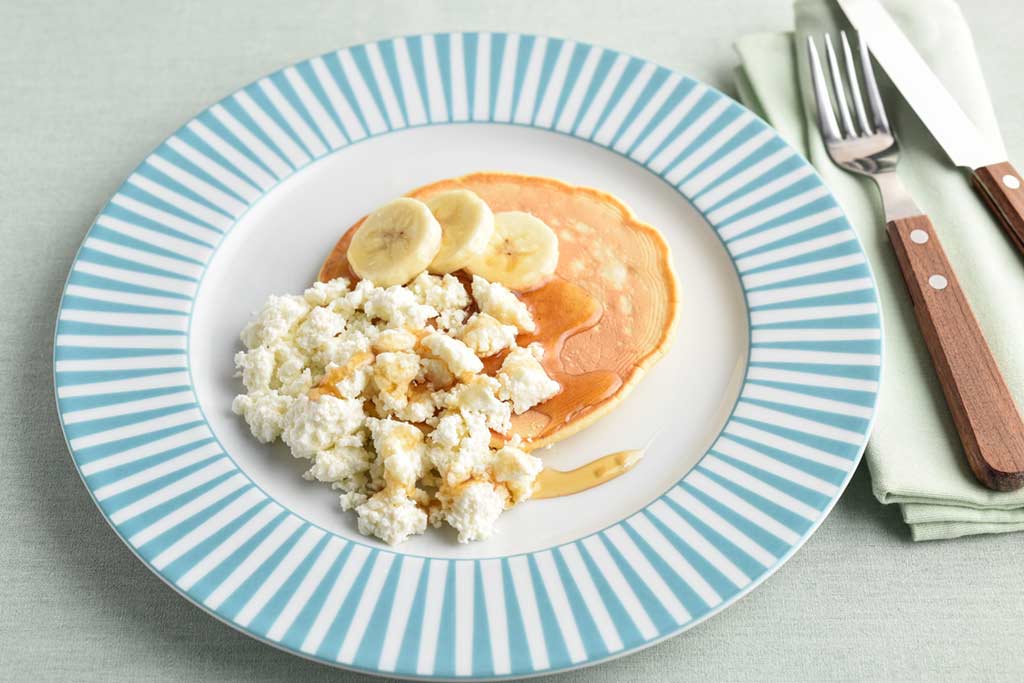 手作りカッテージチーズのバナナパンケーキ 明治の食育 おすすめレシピ 明治の食育 株式会社 明治 Meiji Co Ltd