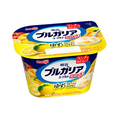 写真:明治ブルガリアヨーグルト脂肪0 ゆず&フルーツミックス 180g