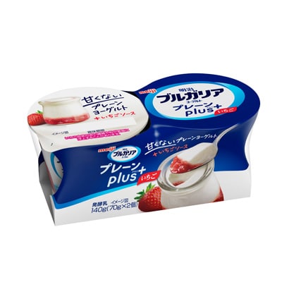 写真:明治ブルガリアヨーグルトプレーンplus いちご 70g×2