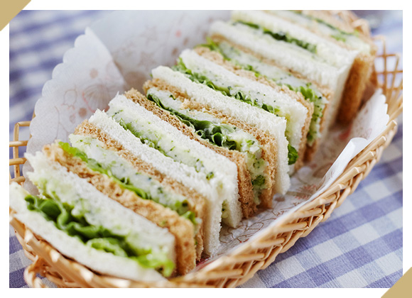 ブロッコリーとじゃがいものマッシュサラダサンド（4人分）