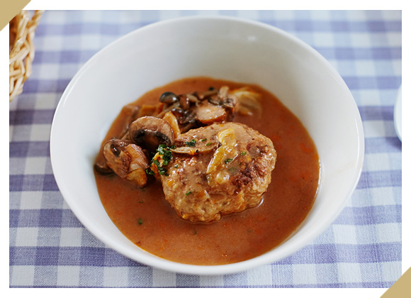 デミグラス風煮込みハンバーグ（4人分）