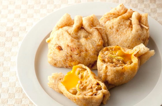 油揚げの納豆チーズ揚げ