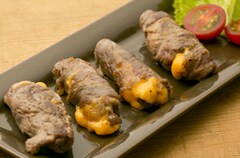牛肉とチーズのくるくる巻き