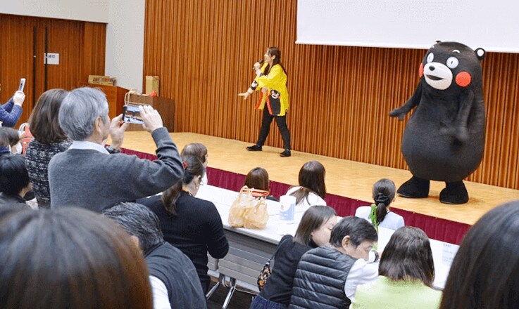 写真:東北と熊本県の復興支援を目的とした、明治グループ企業マルシェの様子②