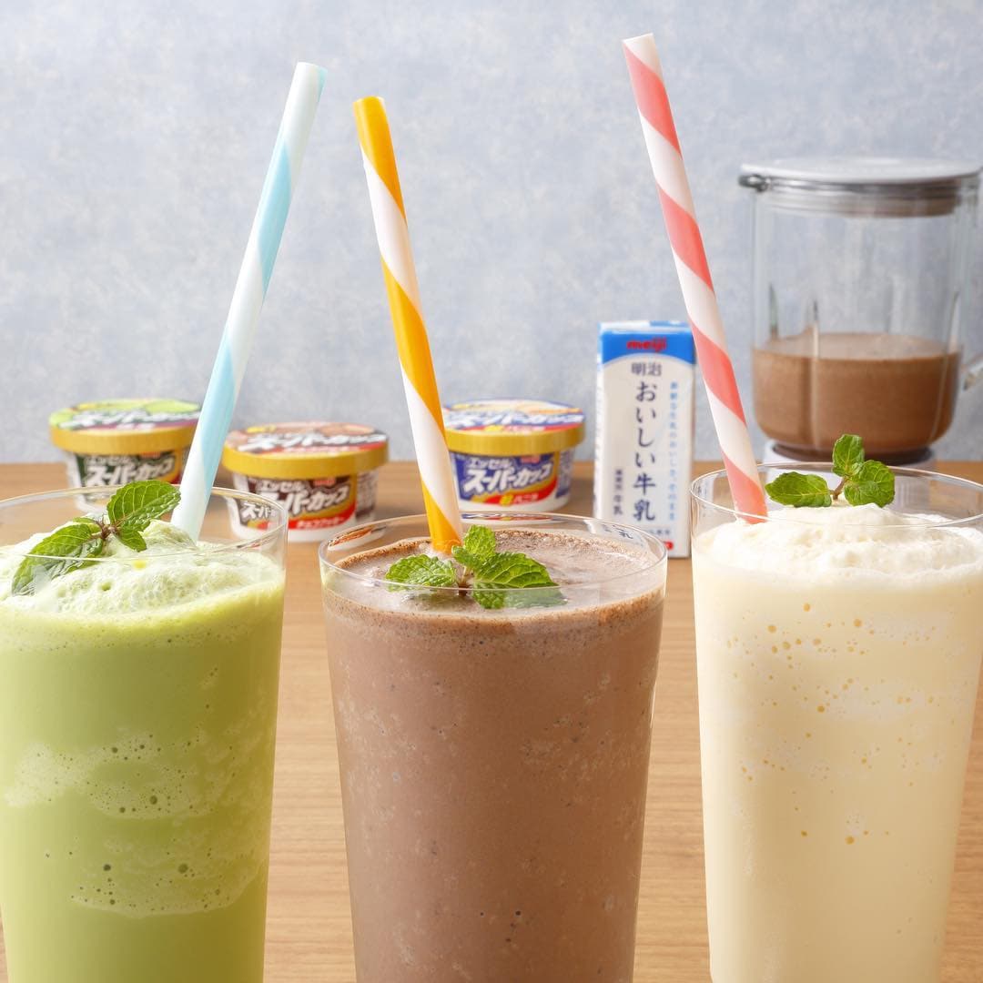 バナナシェイク｜アレンジレシピ｜明治 エッセル スーパーカップ